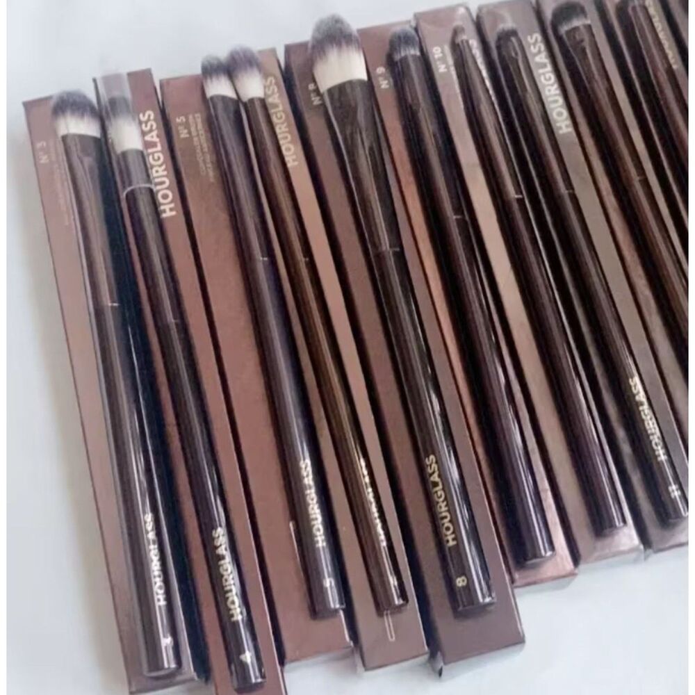 Hourglass Eye Brush Set of 4 # 9,12,13,14 NIB